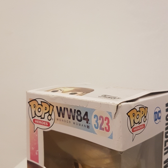 BNIB WW84 Funko Pop 323 DC Wonder Woman (Golden Armor) - Picture 3 of 8